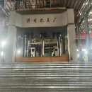 []湖州630吨框架油压机，有效台面2.2米4.5米，开口2米，.